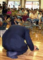 JCO president apologizes Tokaimura residents (CORRECTING CAPTION